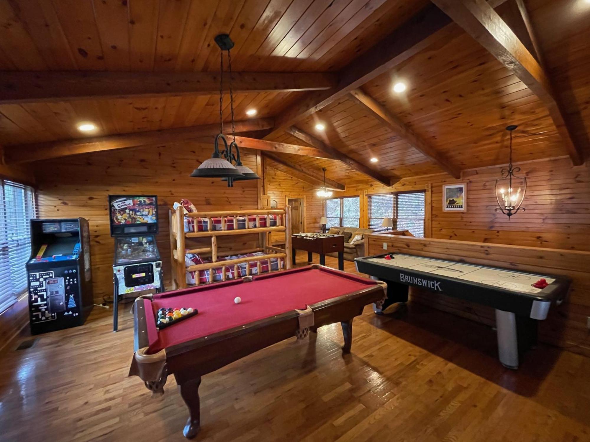 Spacious Resort Log Cabin, Easy Drive, Hot Tub, Arcade Gameroom, Mountain Vibe Gatlinburg Exterior foto