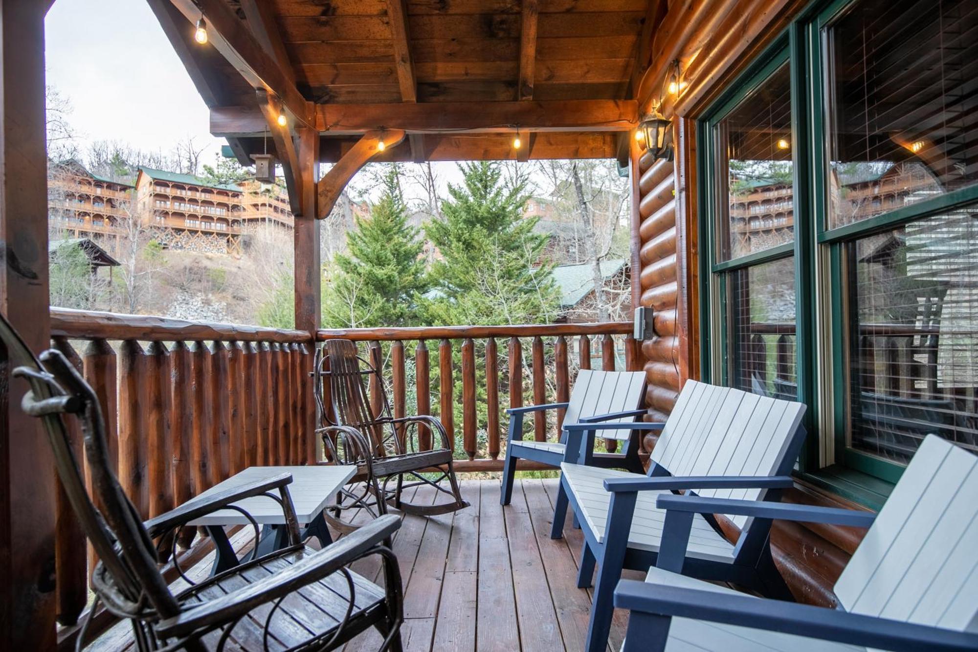 Spacious Resort Log Cabin, Easy Drive, Hot Tub, Arcade Gameroom, Mountain Vibe Gatlinburg Exterior foto